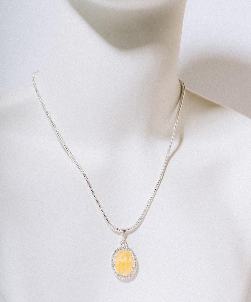 Armo Marvel Crystal Necklace (Yellow)
