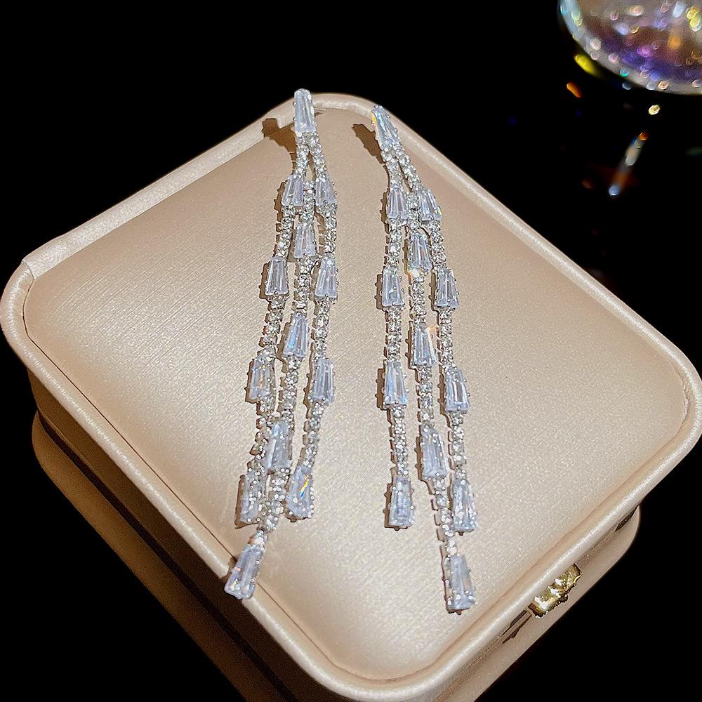 Übertreibene 925 Sterlingsilber Zirkon Quastenohrringe mit europäischem & amerikanischem Design - High-End Modeaccessoire