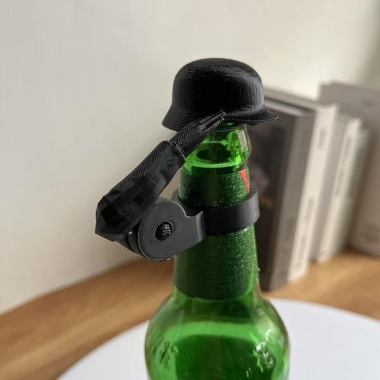 Bierflaschen-Helm mit Soldatengruß, wiederverwendbare Flaschenhülle, staubdicht, auslaufsicherer Verschlussschutz, originelles Geschenk für Veteranen-Sammler