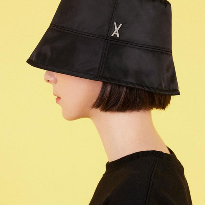 

VARZAR Панама из полиэстера оверсайз с шипами, черная FREE