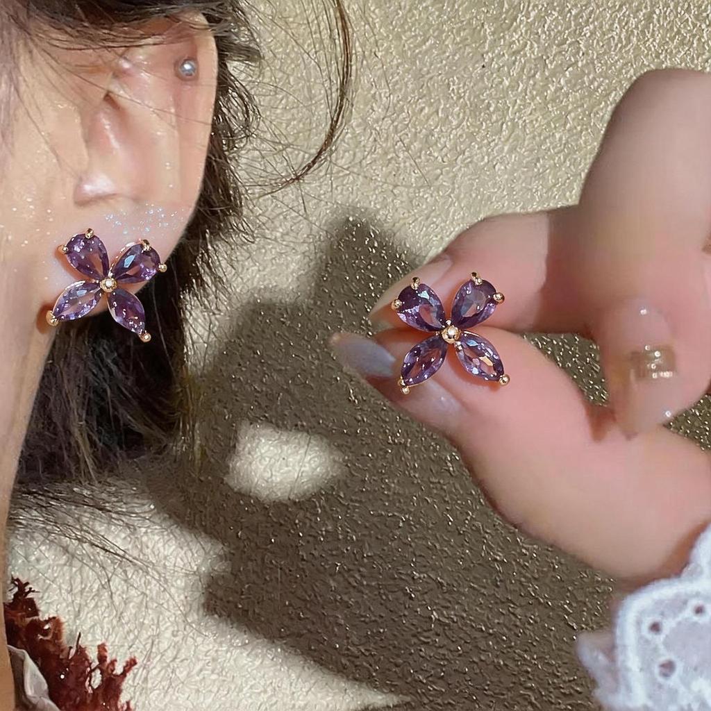 Silver Needle Zirconia Water Drop Flower Stud Earrings - Exquisite, Sweet, Fresh, High-End Ear Jewelry.