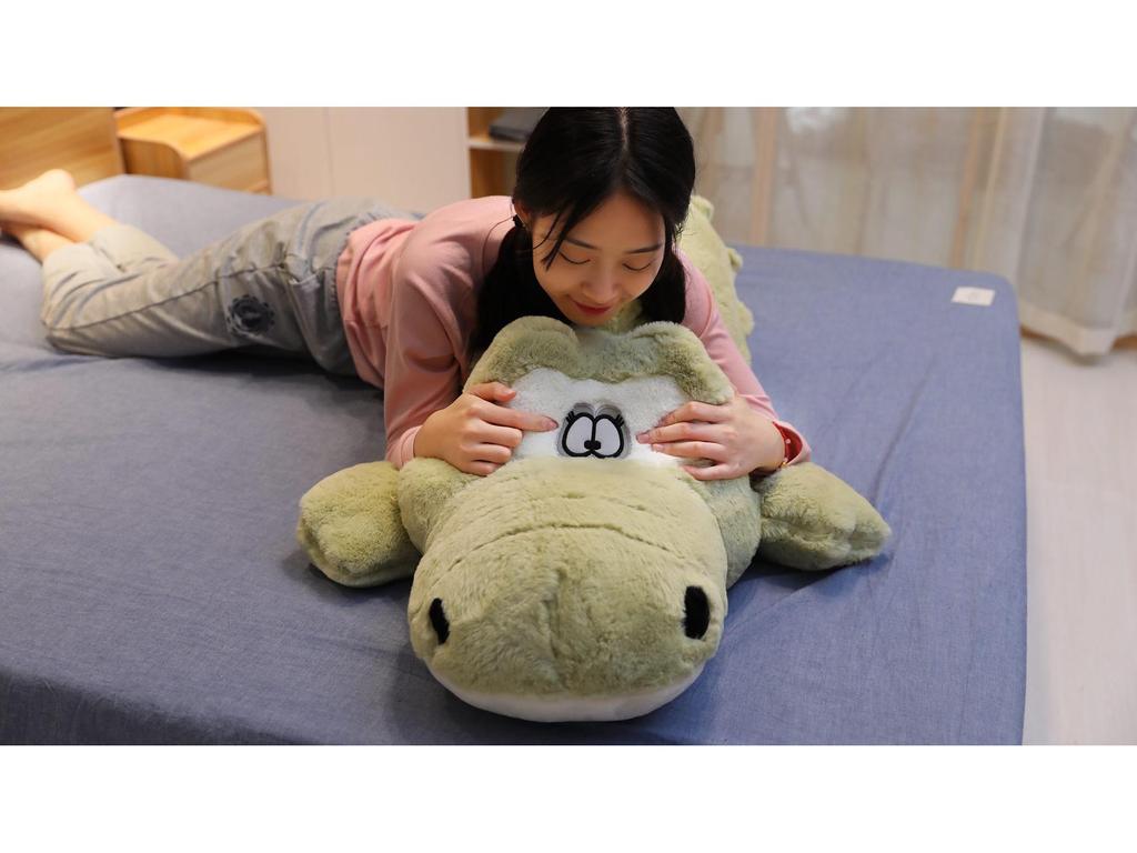 Extra-Large Crocodile and Dinosaur Plush Pillow: Perfect for Sleeping, Leg-Clamping, or Backrest