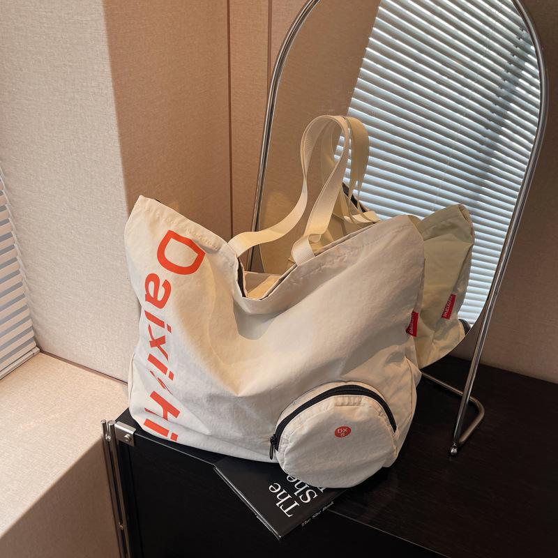 

Легкая и непринужденная сумка в стиле, большая одноплечевая сумка большой вместимости, сумка-тоут для поездок на работу и коротких путешествий бежевый