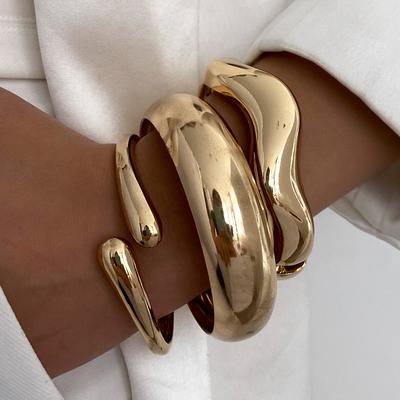 Ingemark Vintage Elliptique Irrégulier Vague Larges Bracelets pour Femmes Punk Simple Géométrique Ressort Bracelet Grunge Bijoux Steampunk