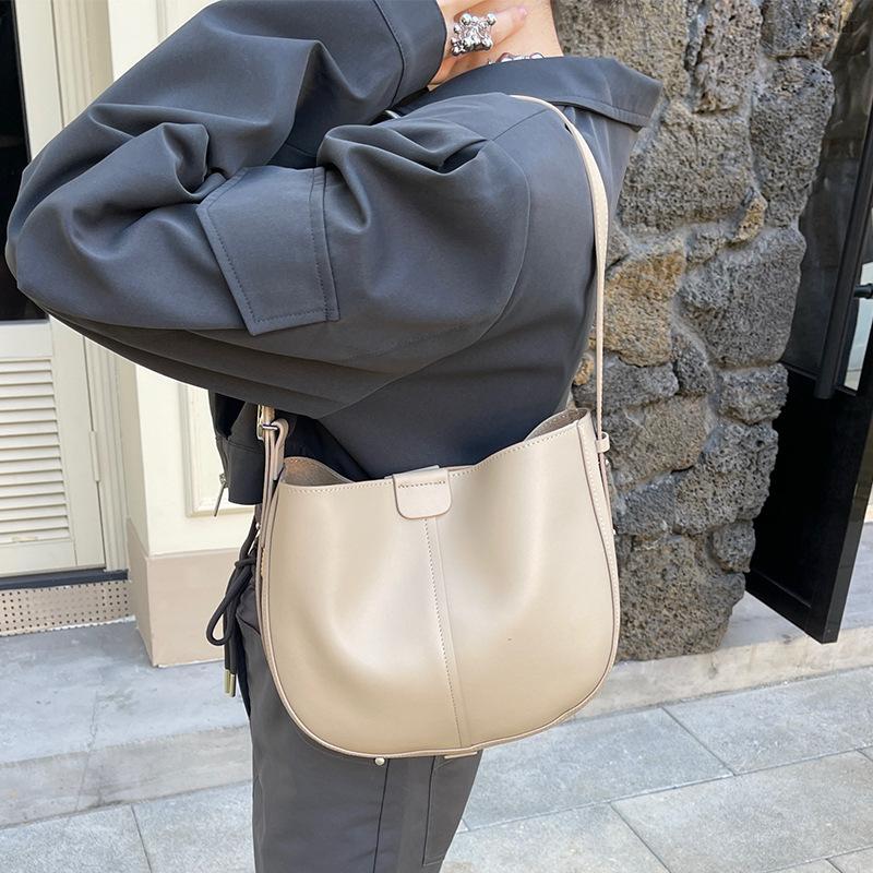 Bucket Bag Cowhide Saddle Bag Single Shoulder Crossbody Bag Women's Premium Commuter Underarm Bag