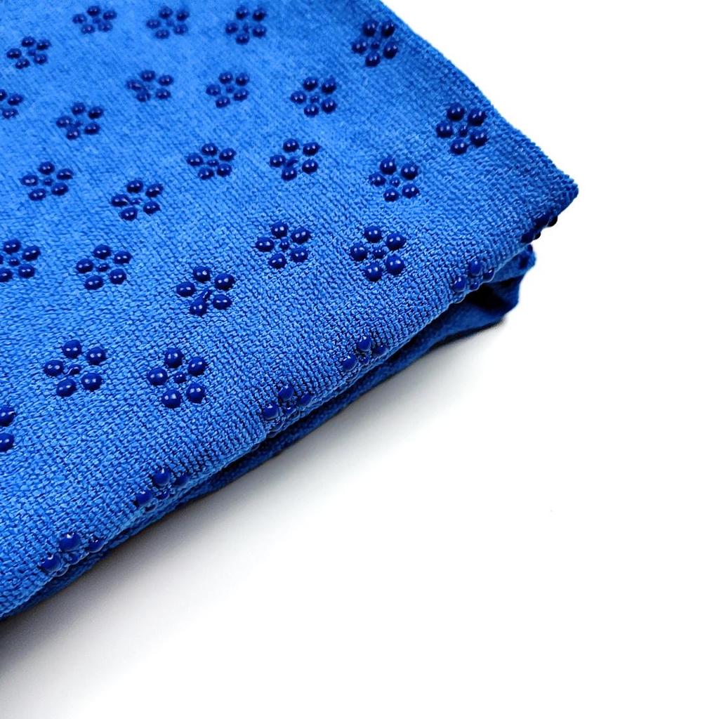 Plum Blossom Non-Slip Microfiber Yoga Towel - Sweat-Absorbent Fitness Cloth with Mesh Bag