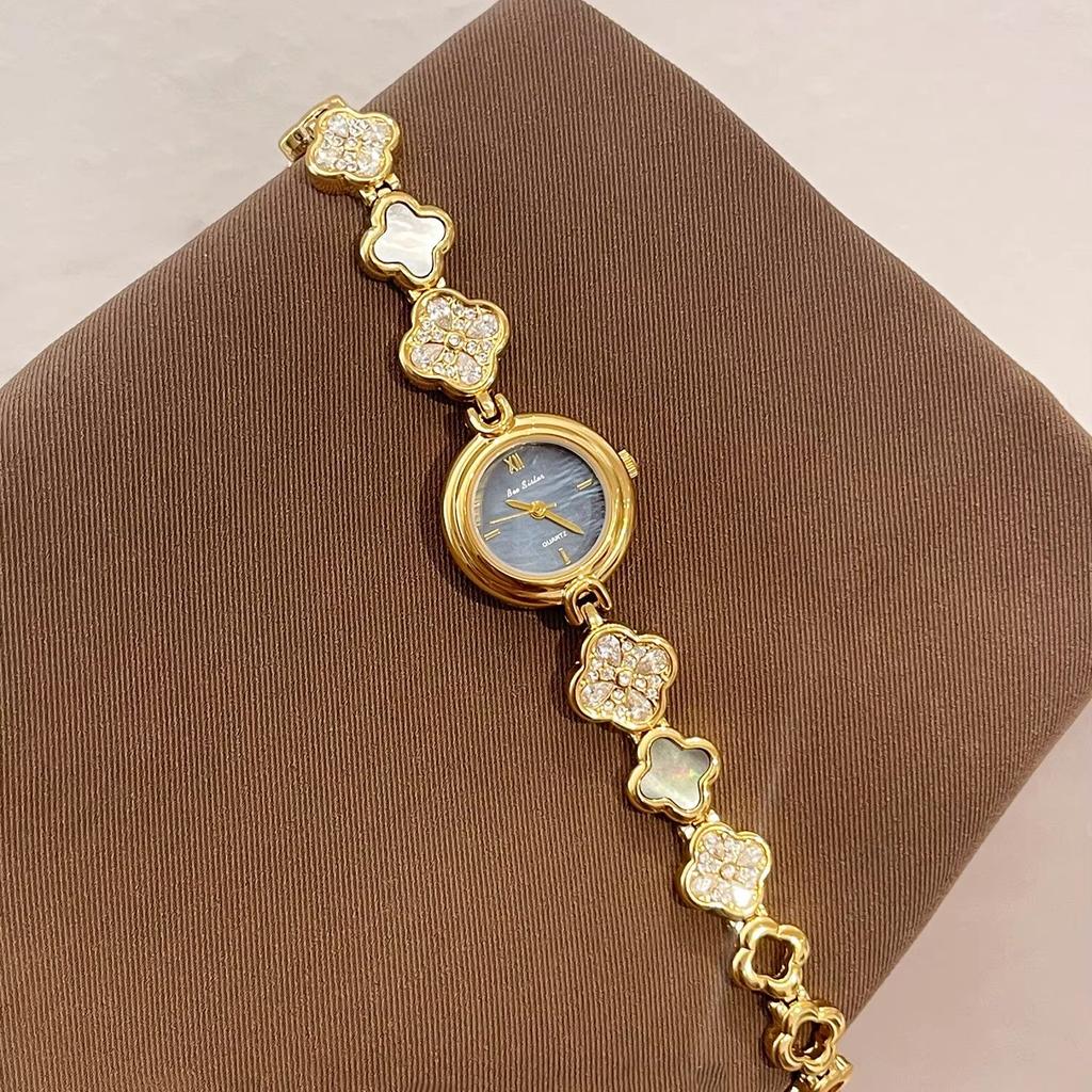 Light Luxury Fashion Bracelet Watch for Women, Elegant Small Dial Flower Shaped Strap Waterproof Quartz Women's Watches Gift