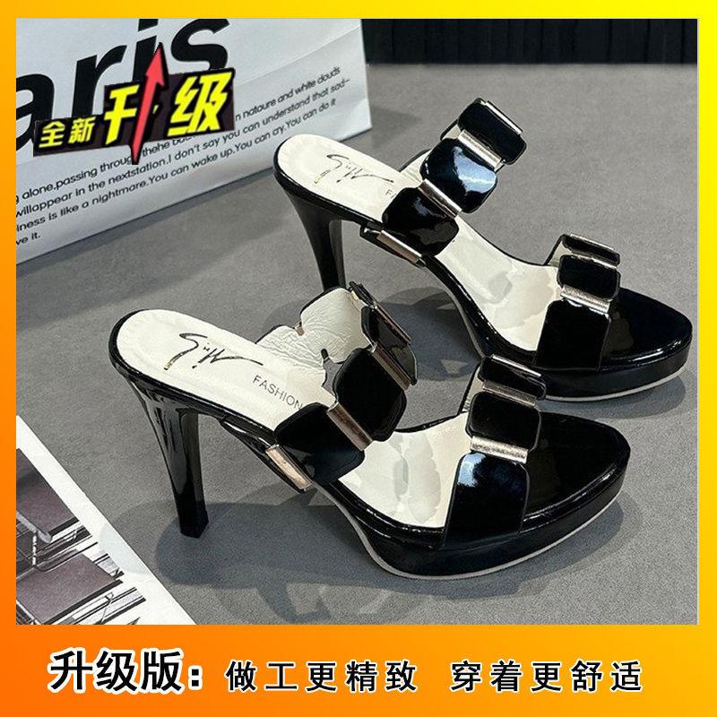 2025 neue Sommer High Heels coole Slipper Damenbekleidung Koreanische Version wasserdicht Tisch dünner Absatz Slipper beliebt ausländischer Stil