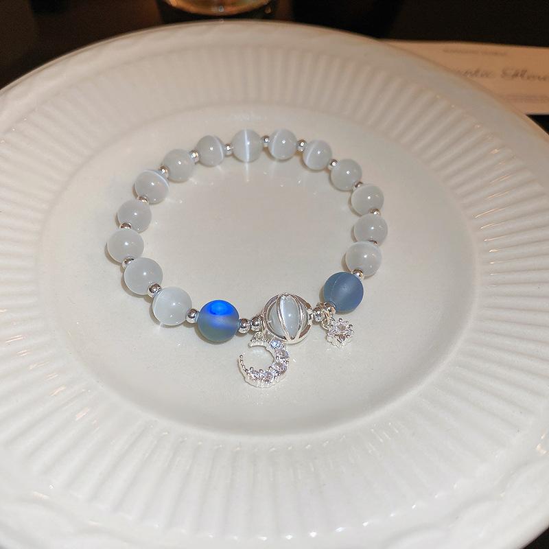 Moon and star zircon cat's eye glass bracelet, a trendy and popular design, perfect for sweet and youthful girls, and a great gift for female friends