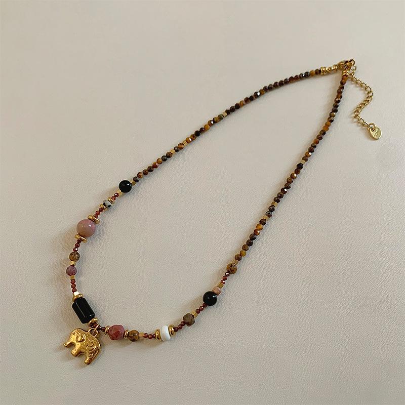 Maillard Wind Tiger's Eye Stone Elephant Pendant Necklace Light Luxury Niche Design Clavicle Chain Fashion Personality Items