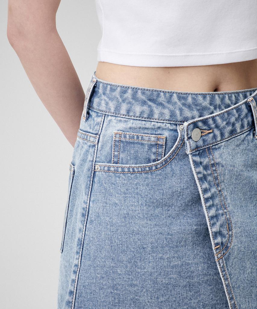 Musinsa Standard Woman Women'S Denim Mini Wrap Skirt [Light Indigo]