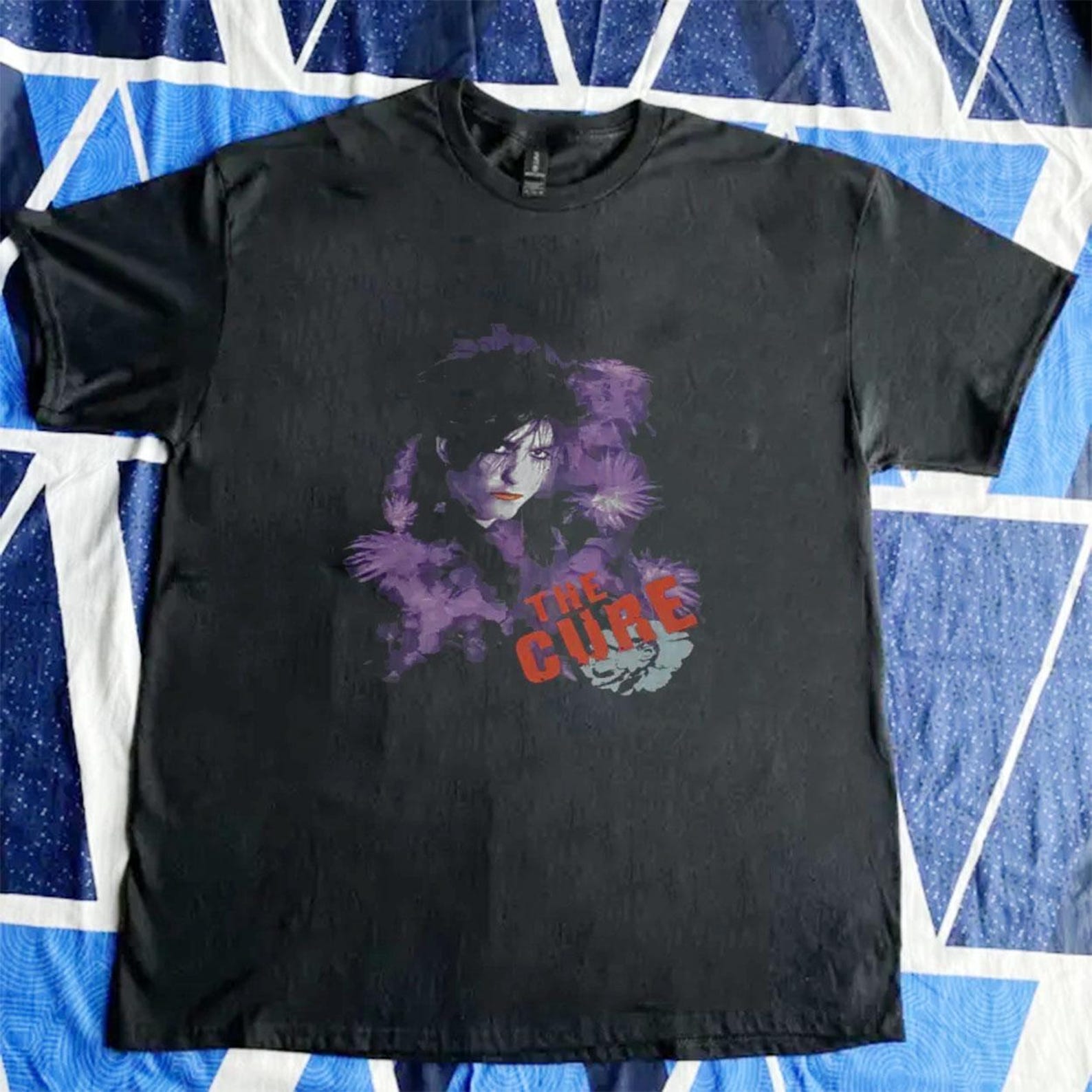 The cure T-Shirt, Graphic Tees, Vintage indie band tees, Unisex, Rock Shirt 2XL