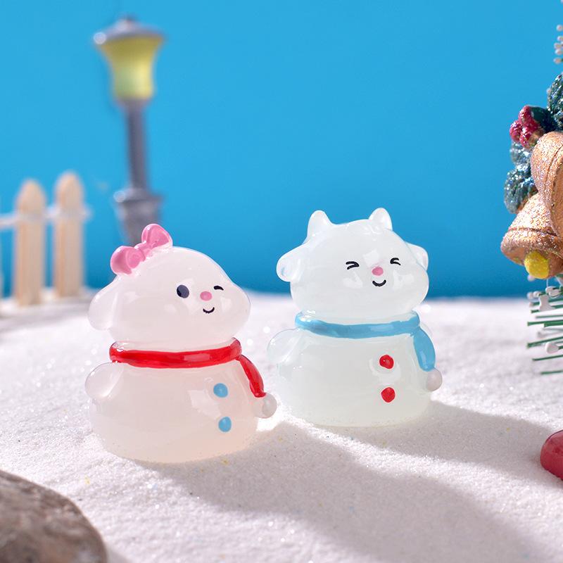 Niedlicher im Dunkeln leuchtender Schneemann Tier Schneeszene Kleine DekorationLeuchtender Schneemann Desktop-Accessoire