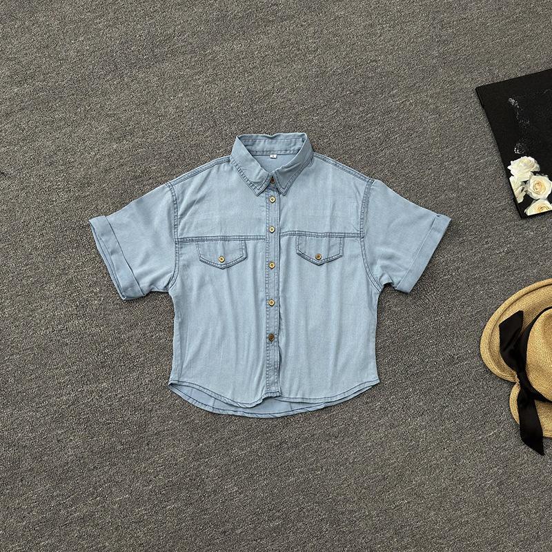 

Новая летняя коллекция джинсовых рубашек для женщин проста, модна, универсальна и отличается высококлассным и элегантным дизайном. L светло-синий