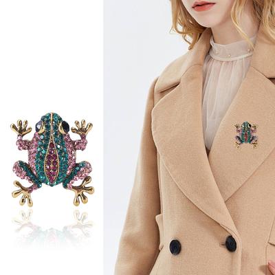 Retro  Frog Brooches For Women Clothing Coat Jewelry Accessries Gifts