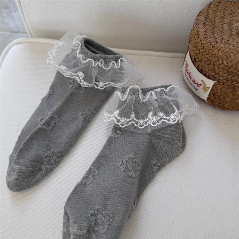 Solid Color Short Socks Women Japanese Fashion Black White Gray Low Cut Ankle Socks Lolita Sweet Girls Cute Lace Ruffle Socks