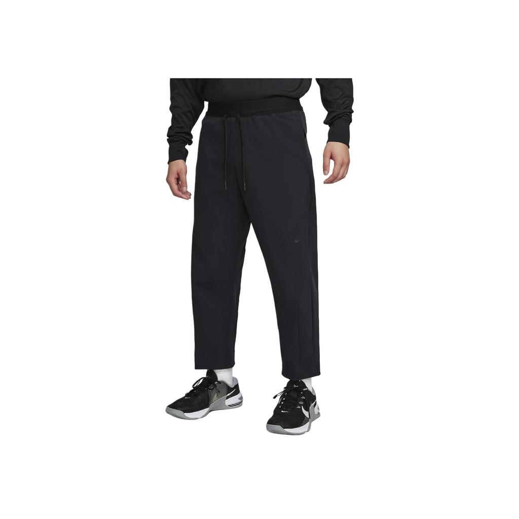 Nike APS. Dri-FIT Gewebte Vielseitige Hose Herren Schwarz FN3015-010