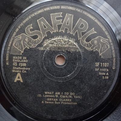 7inch Record BRIAN CLARKE - What Am I To Do / So Good To See Yo SF1107 Safari Records 1976 UK Soul/Funk Used