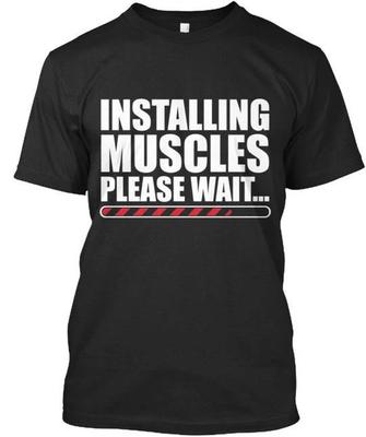 Muskeln aufbauen Bitte warten T-Shirt Hergestellt in den USA Größe S bis 5XL