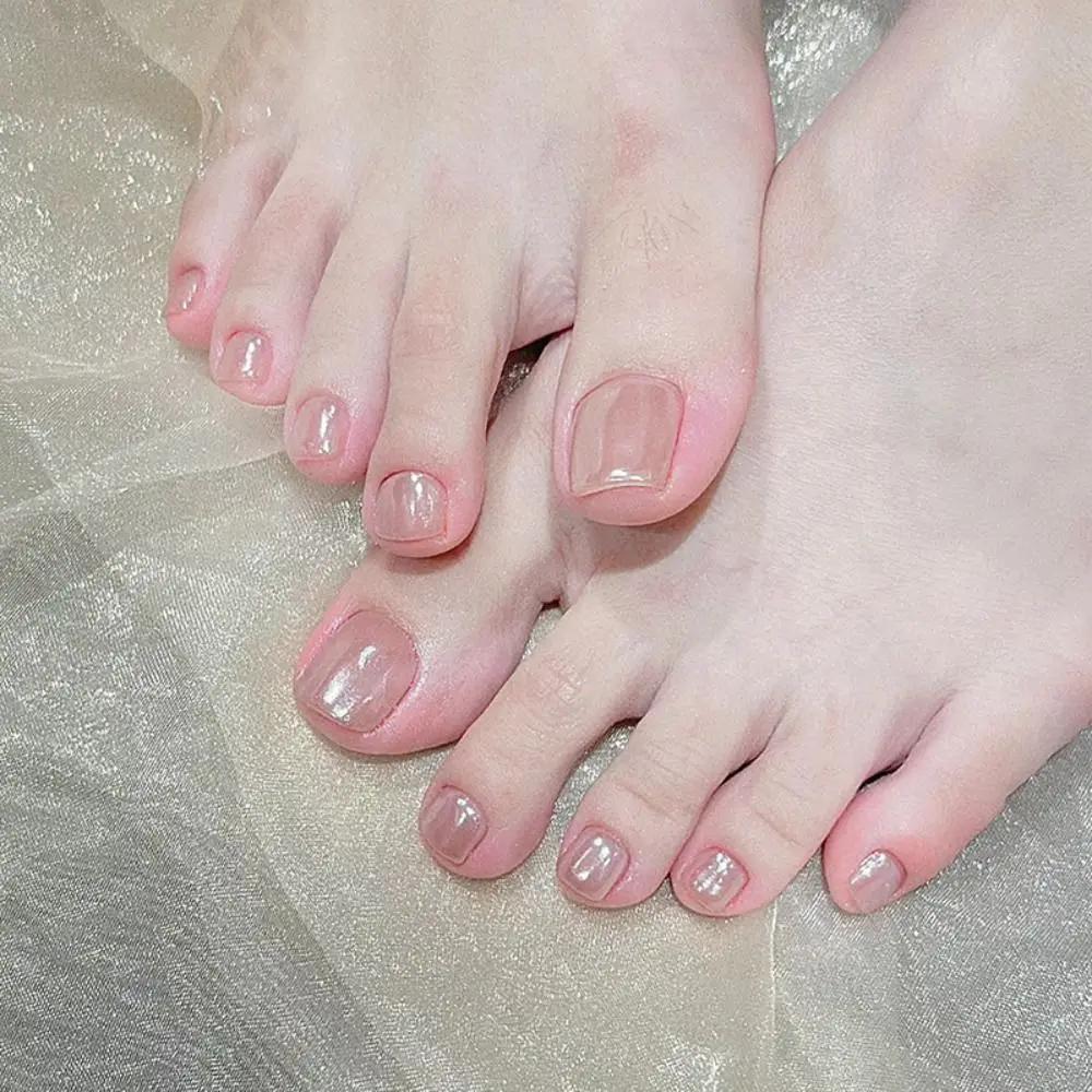 24Pcs Shining Fake Toenails French Full Cover Cat Eye Short Square Toe Nails Foot Nails Tips Women Sparkling Powder Fake Nails