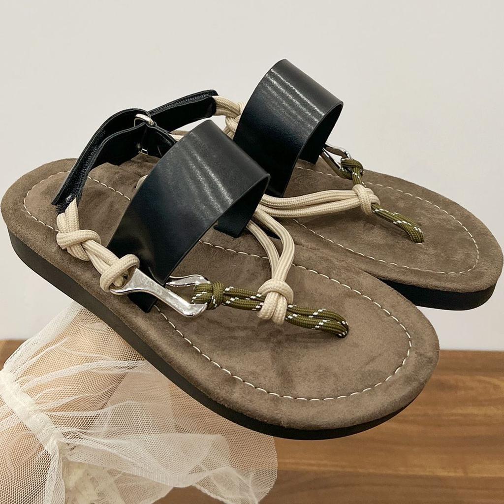 Simple flat-bottomed French two-wear toe herringbone cool slippers, super foreign style, casual beach Roman sandals summer