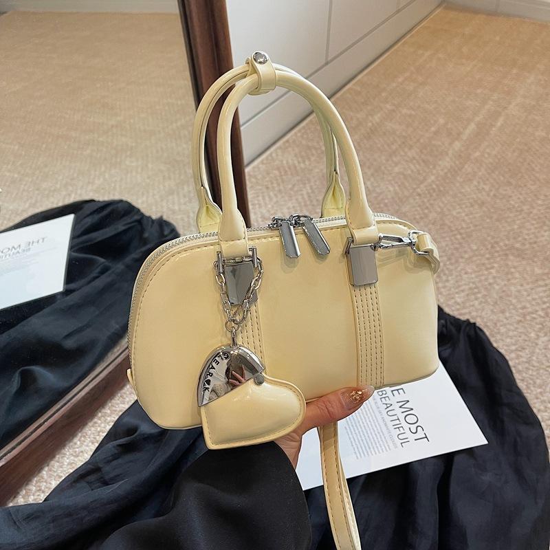 Korean Version Niche Design Simple and Versatile Portable Commuter Bag Women's 2025 Spring New Fashion Casual Messenger Bag