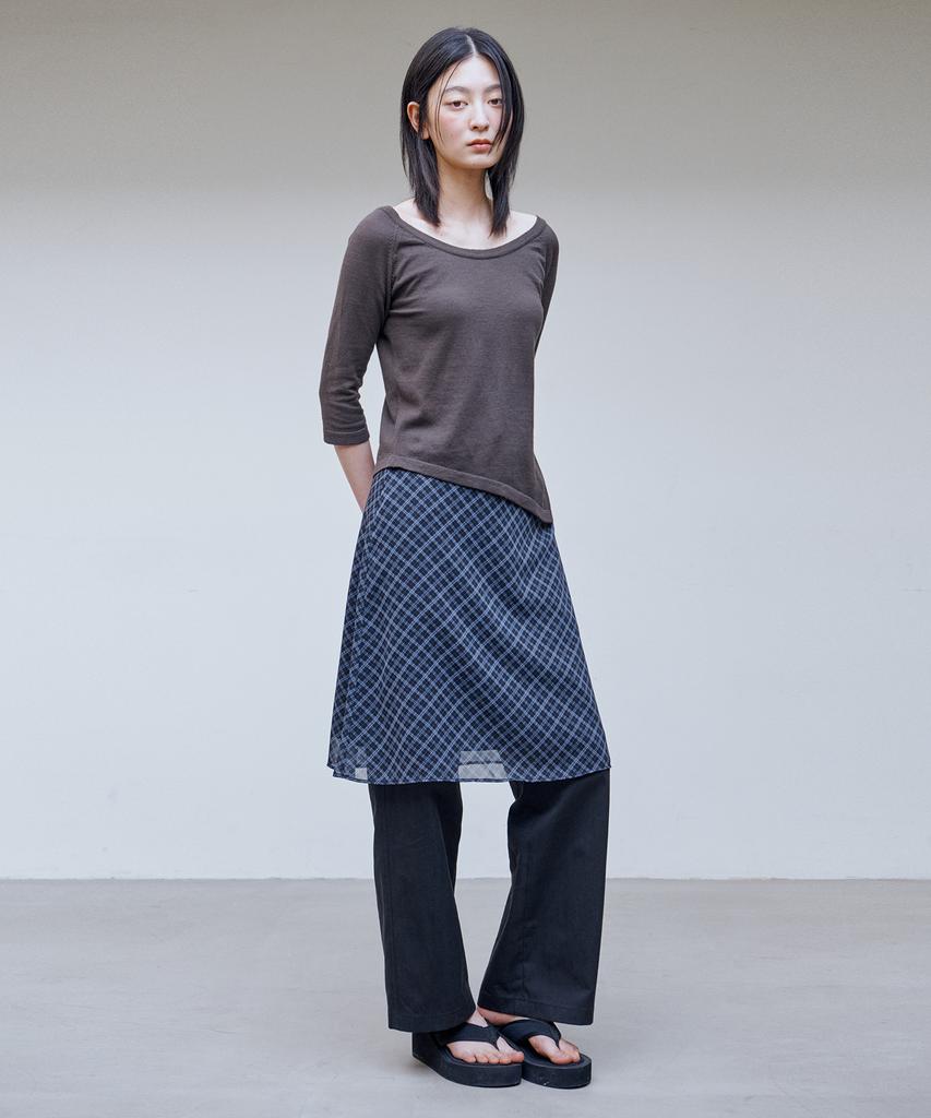 AHWE Off-Shoulder Half Sleeve Knit_Brown
