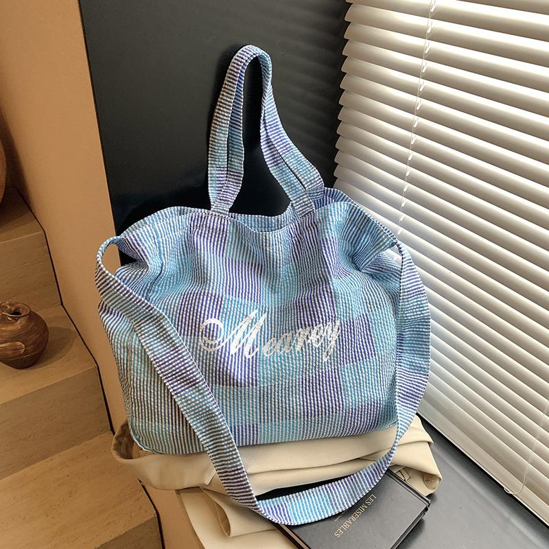 

Small fresh large capacity tote bag women s new college style shoulder bag simple casual messenger bag синий