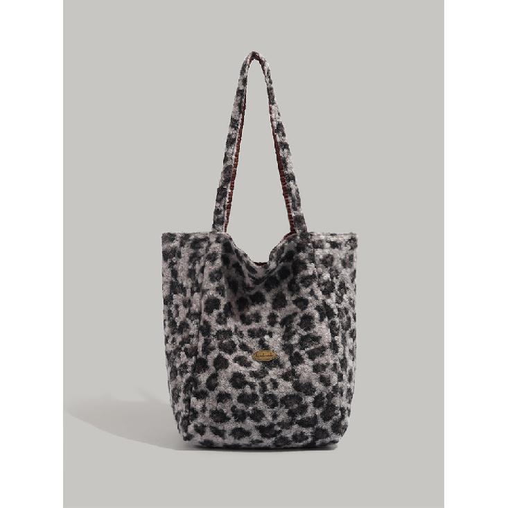 

Новая женская сумка 2024 года Двусторонняя сумка-тоут Большой вместимости Леопардовый принт Плюшевая сумка Для поездок на работу Сумка под мышку Модная сумка через плечо цветной печати леопарда