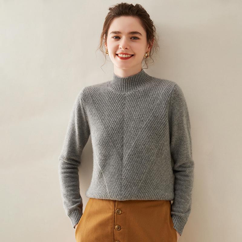 Women's Pure Cashmere Semi-High Neck Solid Color Thick Pullover Sweater for Autumn and Winter