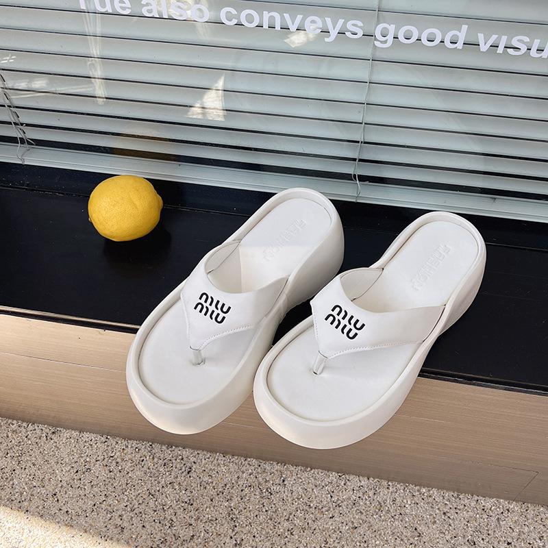 Xiaoxiangfeng Muffin Thick-soled Slippers for Women's Summer Wear, New Toe Flip-flops, Internet Celebrity Fashion Height-enhancing Cool Slippers