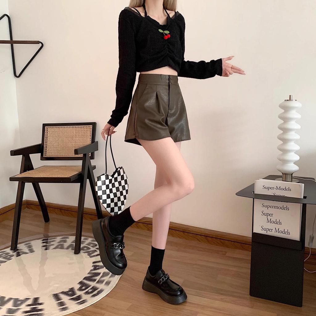 2025 Women's High-Waisted A-Line Black PU Leather Shorts - Autumn/Winter Slimming Wide-Leg Casual Booty Fit