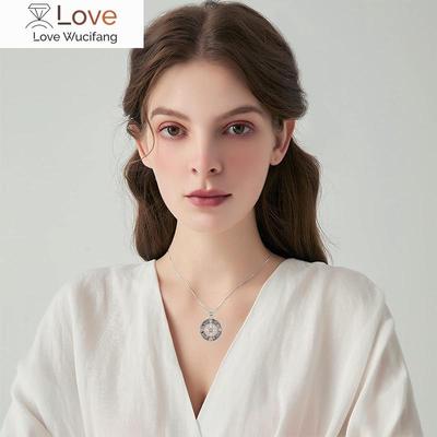 Exquisite Fashion Compass Pendant Necklace Silver Celtic Knot Compass Friendship Necklace Women Men Travel Amulet Jewelry Gifts