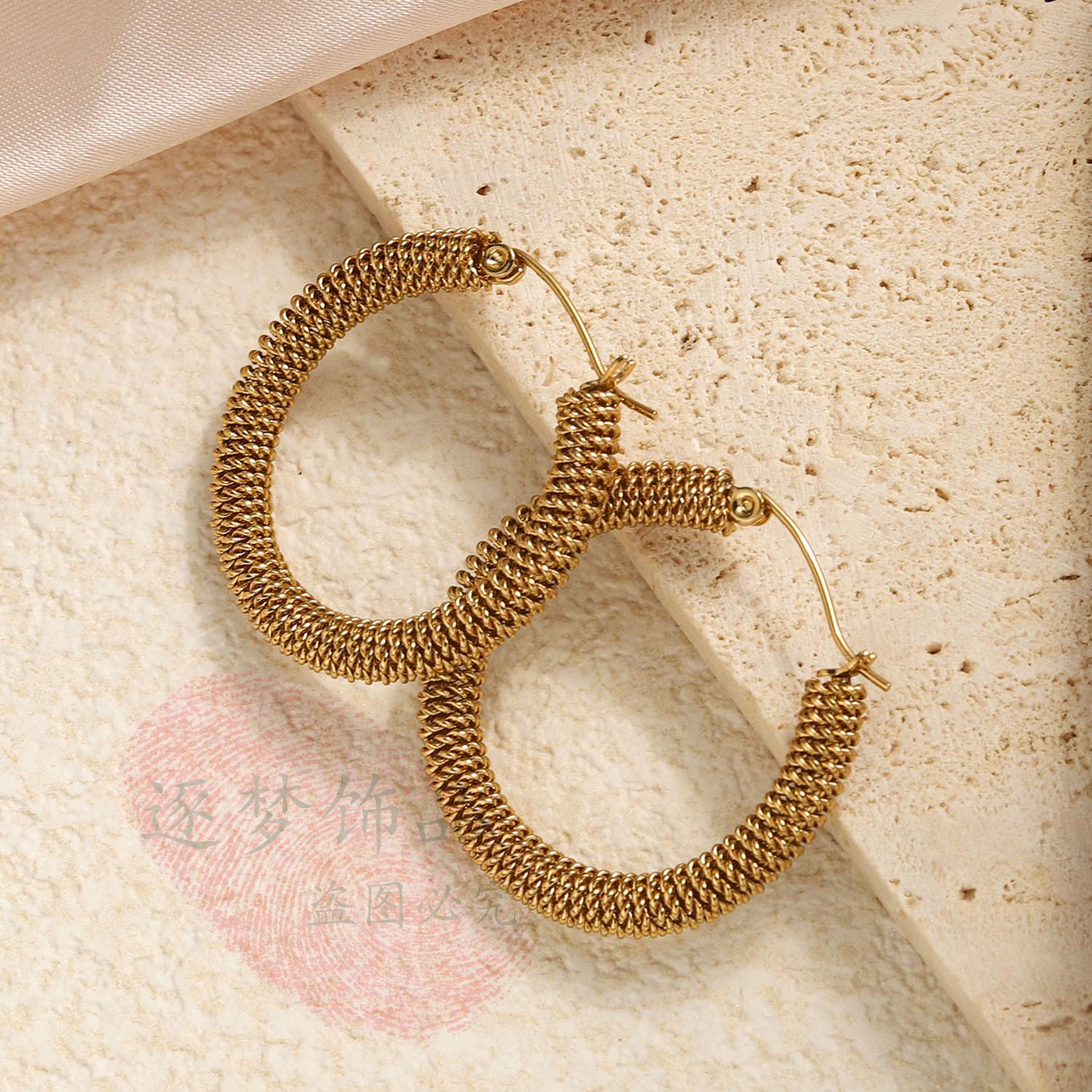 Exaggerated Wheat Ear Gold Ear Cuffs - 316 Titanium Steel, European American Style, Light Luxury High-End Fashion. Small
