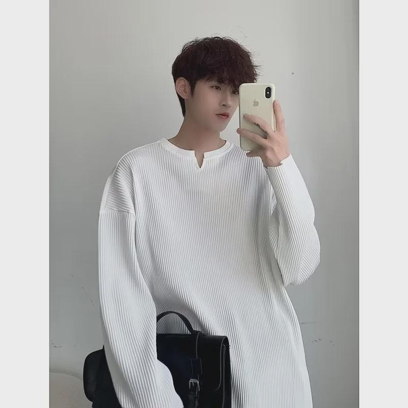 Men's Trendy Pleated Long Sleeve White V-Neck T-Shirt