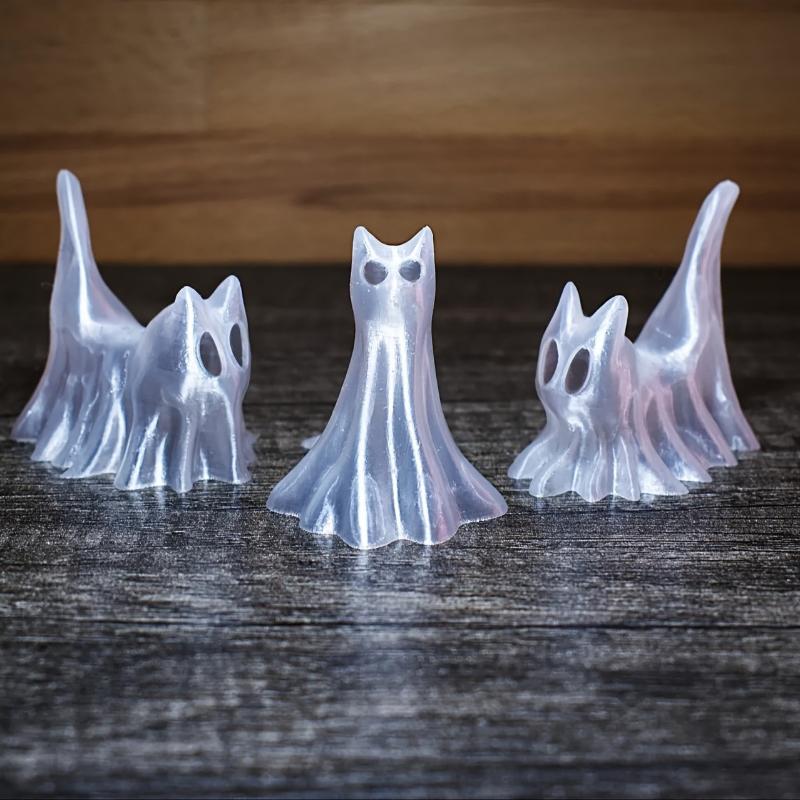 3Pcs Cute Unique Plastic Desktop Ornament For Christmas Thanksgiving Glow-in-the-Dark Cat Figurines Office & Home Decoration