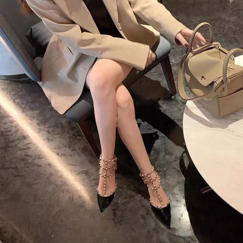 2025 spring and summer new rivet pointed high heels women's word with bag head sandals thin heel medium heel versatile outer wear