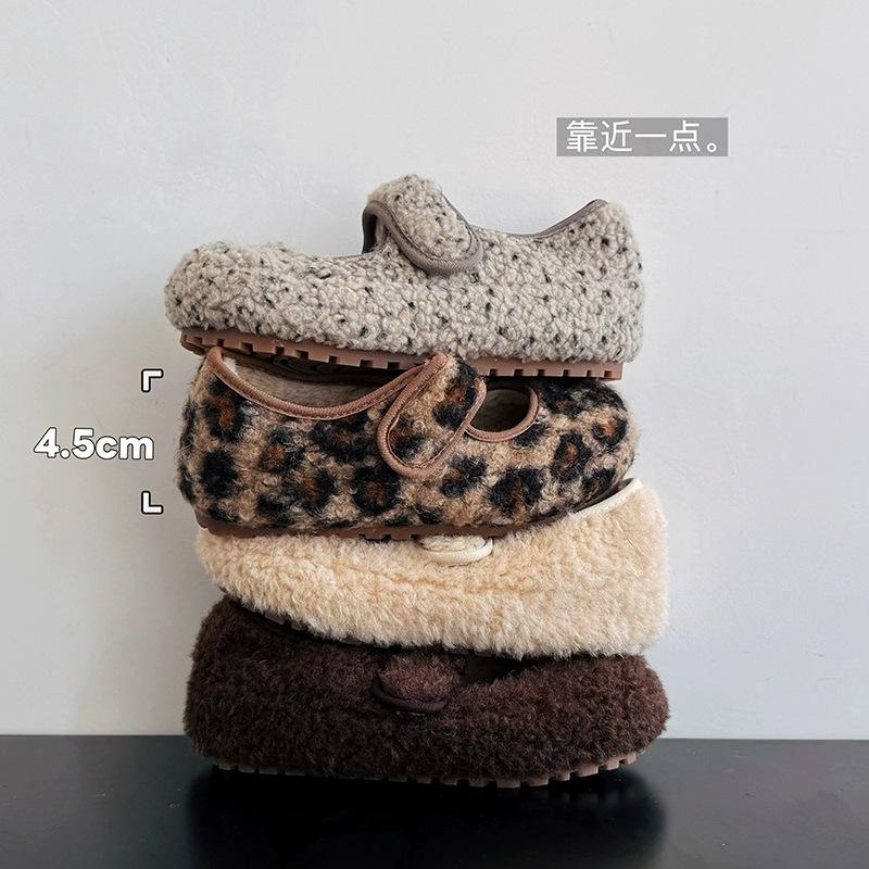 Hässliche und niedliche Mary Jane Schuhe mit Leopardenmuster aus flauschigem Material für Damen zum Tragen im Herbst und Winter, Retro-Samt-Bohnen-Baumwollschuhe mit flachem Boden