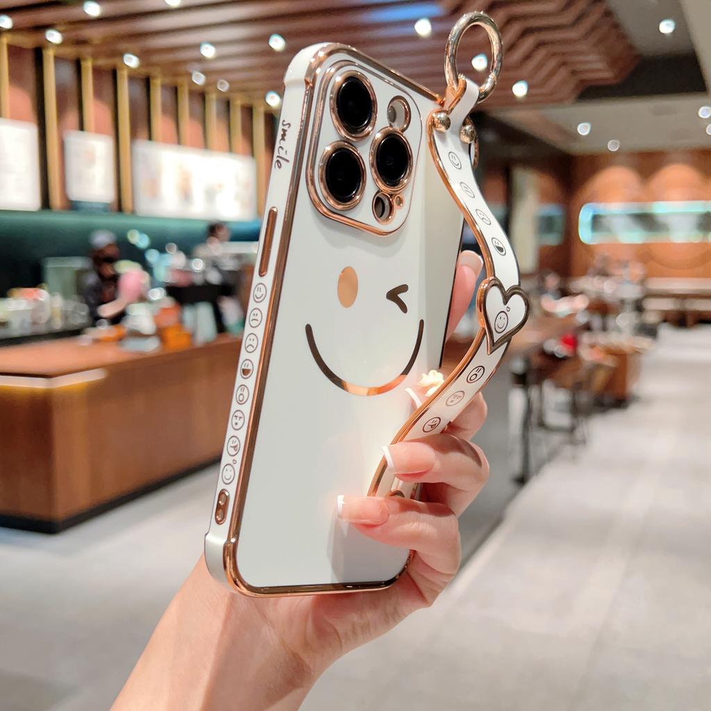 New product applies to iPhone17ProMax side smiley face wrist strap Apple 15 electroplated mobile phone case 16 protective case
