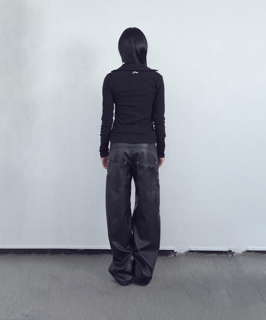 Tansanmageunesyum Sullano X Carbonated Eyelet Off-Neck Zip-Up