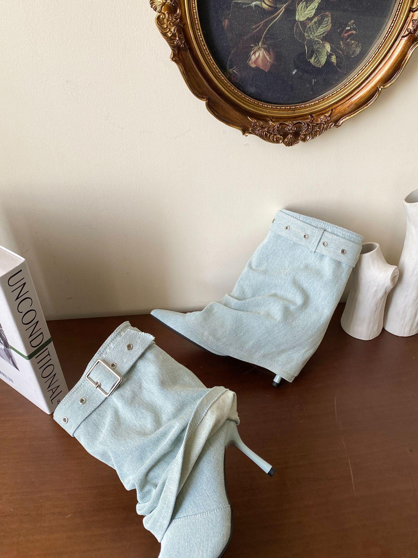 

2025 new stiletto short boots European and American style Spice Girl boots women s pointed head stiletto white medium tube pants tube boots 39 синий