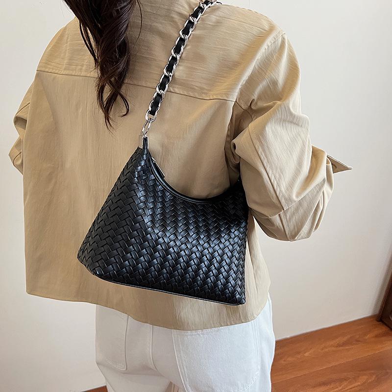 2025 Trendige gewebte Damen-Umhängetasche: Vielseitige Schulter- & Unterarmtasche