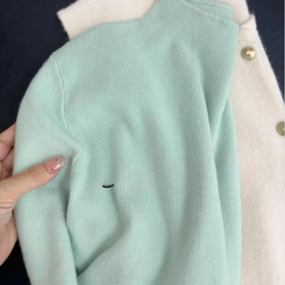 Der neue Herbststil von hochwertigem, stilvollem, rundhalsigem, weichem und langärmligem Strickpullover ist ein leicht fülliger und schlankmachender Pullover für Damen.