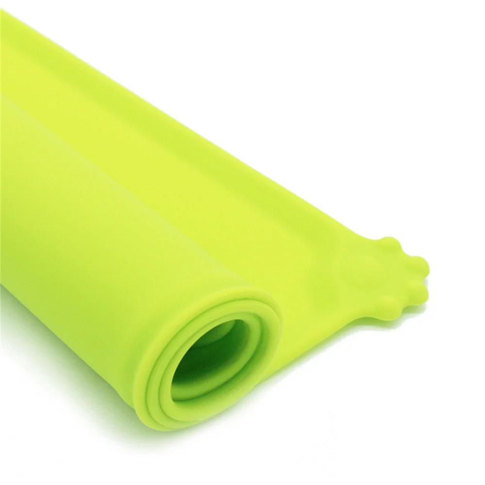 Silicone Waterproof Pet Mat For Dog Cat Pet Food Pad Pet Bowl Drinking Mat Dog Feeding Placemat Portable Outdoor Feeding