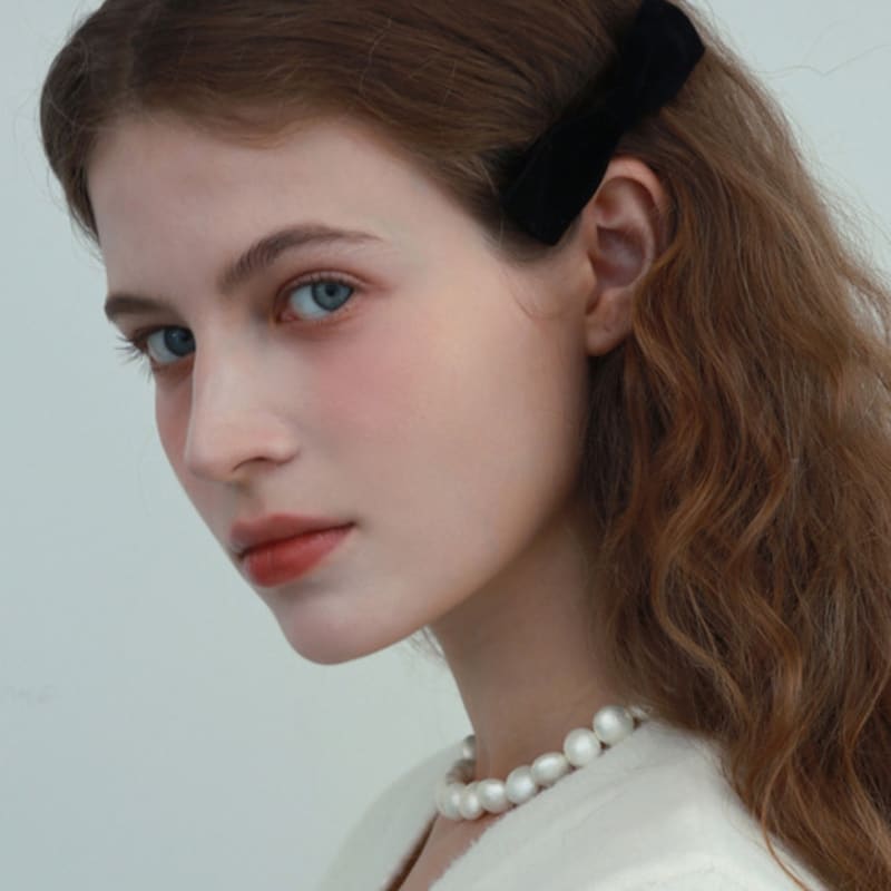 Less Is More Black Tie Ribbon Hair Pin