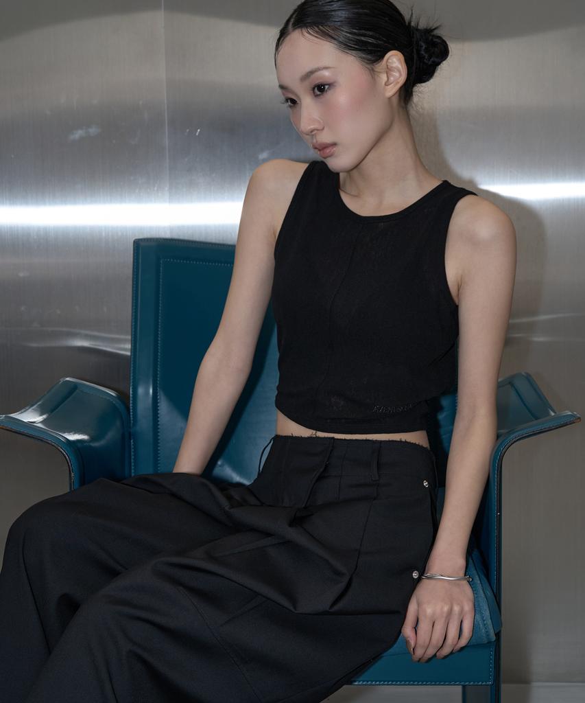 ZIZEMUSEUM Back Open Button Layered Top (Balck)