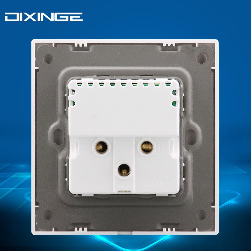 86 Type British Standard 13A Wall Socket with Dual USB Charging Ports