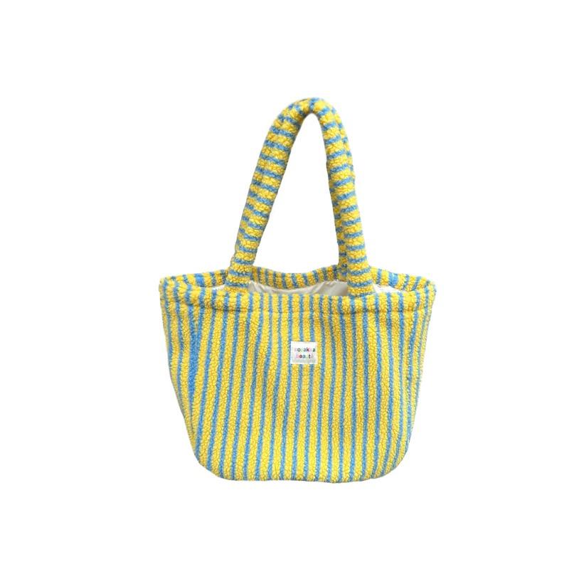 31 Autumn and Winter New Plush Polka Dot Bag Women's Hand Shoulder Bag Large Capacity Furry College Student Class Bag