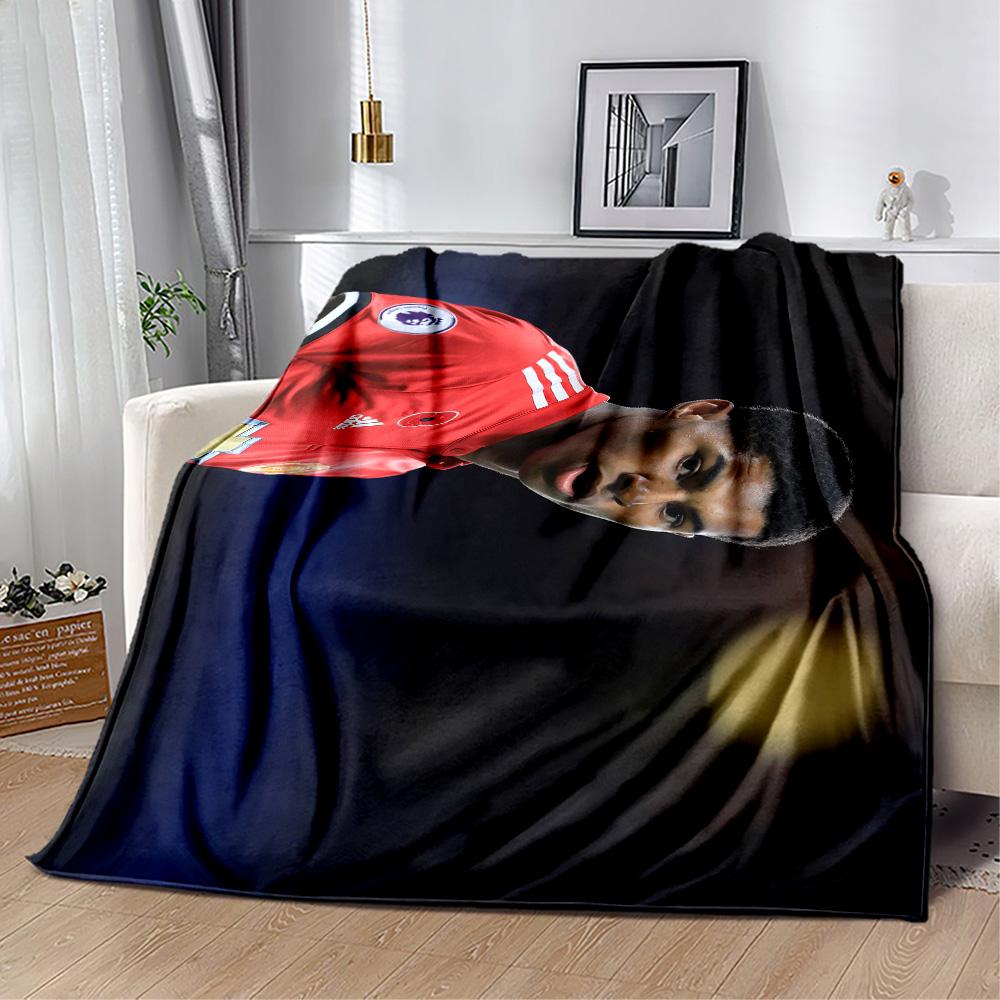Manchester United's Rashford Applauds Fans Blanket Soft & Cozy Suitable for Bedding Couch Livingroom Four Seasons Multipurpose Modern Style