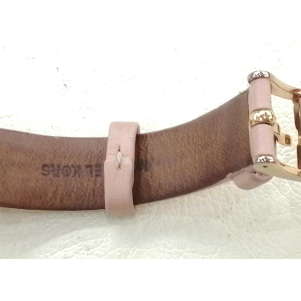 Used MICHAEL KORS MK-2590 quartz watch